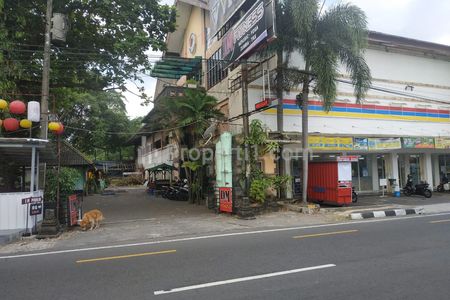 Jual Tempat Usaha Gor Lapangan Basket, Fitness, dan Bekas Resto di Jl. Veteran Kota Yogyakarta