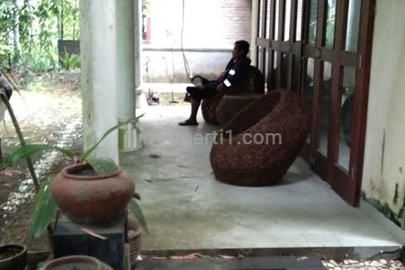 Jual Villa Eksotik dan Menarik di Jaten, Sendangadi, Kec. Mlati, Kabupaten Sleman, Yogyakarta - View Sungai dan Seperti di Pedesaan
