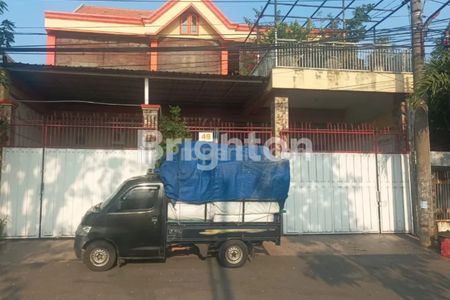 Jual Rumah 2 Lantai di Ketintang Surabaya