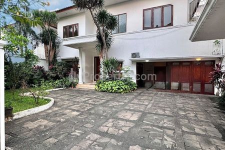 Jual Rumah Sangat Mewah di Jalan Kemang Dalam Jakarta Selatan SHM