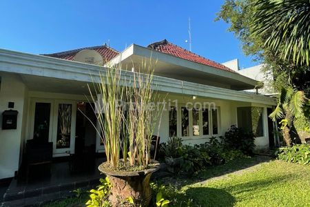 Dijual Rumah Lama Siap Huni di Menteng, Jakarta Pusat