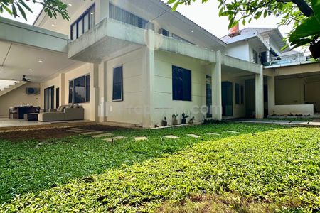 Dijual Rumah Hook 2 Lantai di Belakang Senayan City, Jakarta Selatan