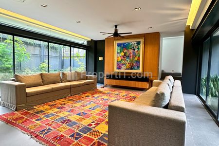 Djual Rumah Modern Baru, Cantik, Bergaya Tropis di Brawijaya Jakarta Selatan