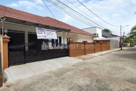 Sewa Rumah Murah Siap Huni Area Cipete Kemang Selatan 4 BR Luas 650 m2 Bangunan 500 m2, Bisa Kantor, Dekat Antasari, Fatmawati, Cilandak, Jaksel