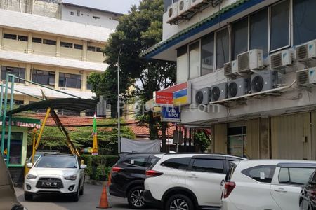 Dijual Cepat Rukan Gandeng Tiga di Wijaya Grand Center, Jl. Dharmawangsa 3, Pulo, Kebayoran Baru, Jakarta Selatan