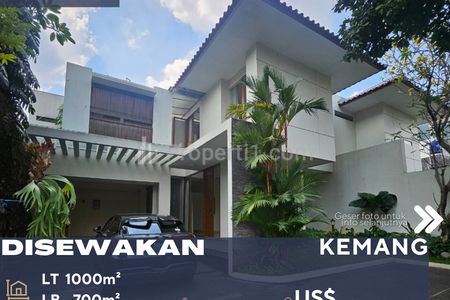Disewakan Rumah Mewah Lingkungan Asri di Kemang Jakarta Selatan