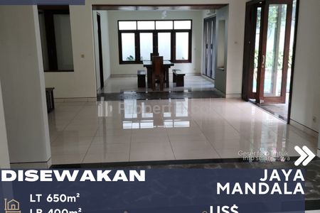 Disewakan Rumah Bagus Daerah Elite Nyaman, Cocok untuk Expatriate di Jaya Mandala Kuningan Jakarta Selatan