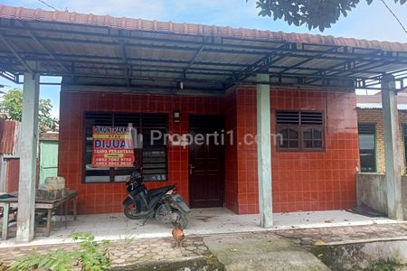 Dijual Tanah Beserta Rumah Satu Sertifikat di Gang Sekata, Medan