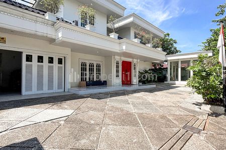 DIJUAL RUMAH MEWAH TERAWAT DAN SIAP HUNI DI CILANDAK SEBERANG CITOS, JAKARTA SELATAN
