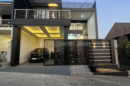 Dijual Rumah Minimalis Modern Karangploso Malang, 2 Lantai + Rooftop