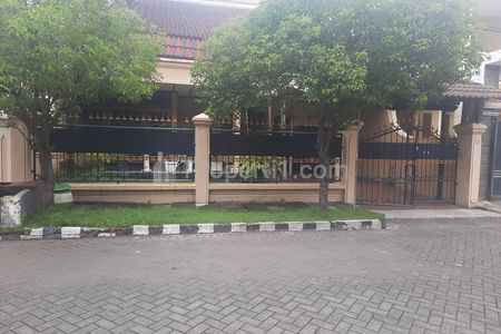 Jual Rumah Lama Mewah di Jalan Gayungsari Barat Surabaya