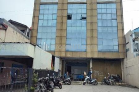 Dijual Ruko 3 Lantai di Raya Pondok Aren, Tangerang Selatan