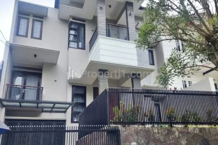 Jual Cepat Rumah Luas di Setiabudi Regency Bandung