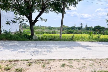 Jual Tanah 1062m² Strategis Tepi Jl Raya Batujamus-Jambangan, Sragen, Jawa Tengah
