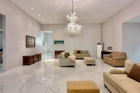 Jual Rumah di Cipete, Jakarta Selatan Sertifikat SHM - 4+4 Kamar Tidur Furnished