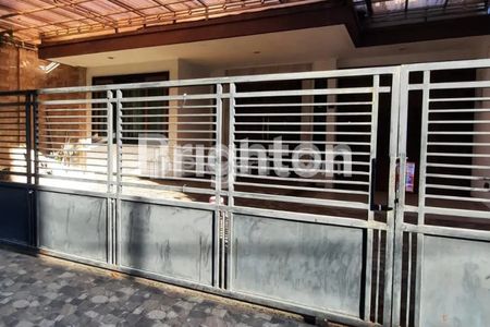 Dijual Cepat Rumah di Bhaskara Sari Surabaya Timur