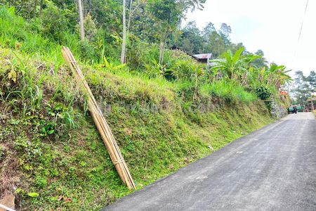 Dijual Tanah 817m² Udara Dingin Utara Jembatan Kaca Karanganyar Solo, Jawa Tengah