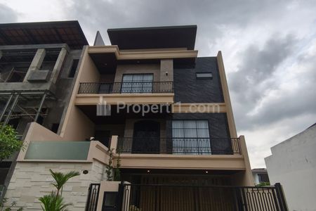 Dijual Rumah North Emerald Mansion Citraland Surabaya Full Furnished Plus Kolam Renang / Private Pool - Lantai MARMER Mewah Siap Huni