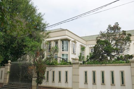 Dijual Rumah di Jalan Permata Indah, Lippo Karawaci, Tangerang