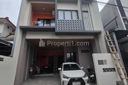Dijual Kost Eksklusif Baru 2 Lantai Full Furnish Seputar Jl. Kaliurang Km 6 Sleman Yogyakarta Dekat UGM, Pakuwon Mall