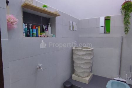 Dijual Under Market, Rumah Siap Huni di Banjararum Singosari Malang, Dekat Exit Tol