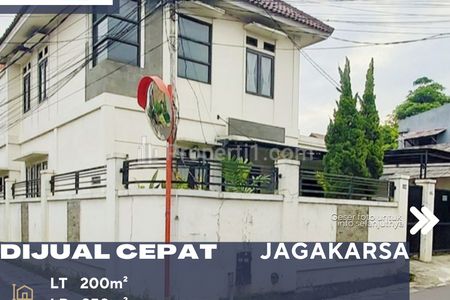 Dijual Rumah Terawat Posisi Hoek Lingkungan Nyaman dan Tenang di Jagakarsa Jakarta Selatan