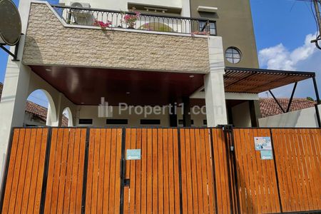 Dijual Kost Eksklusif 3 Lantai 13 Kamar dan Rumah Induk Full Furnish di Jl. Palagan Km 5 Sleman Yogyakarta Dekat UGM, AMP YKPN, JCM