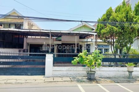 Rumah Dijual Jambangan Surabaya Lokasi Strategis Suasana Nyaman