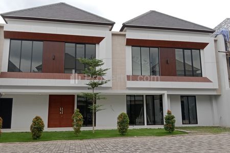 Dijual Rumah Mewah Siap Huni Dekat Kampus UPN Sleman Yogyakarta