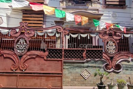 Rumah Dijual di Jambangan Indah Surabaya Selatan