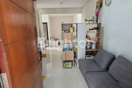 Dijual Rumah 2 Lantai di Citraland Surabaya
