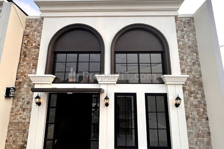 Dijual Rumah Baru Desain Classic Modern di Glenmore Residence Karawang