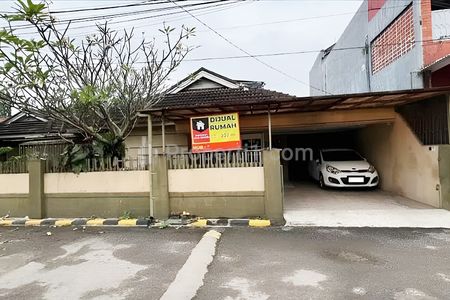 Rumah Dijual di Perumahan Kopo Elok Bandung Dekat Pasar Sayati, Miko Mall, RS Santosa Kopo Bandung, Terminal Leuwipanjang