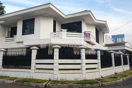 Jual Rumah Dharmahusada Indah Siap Huni Dekat Galaxy Mall Surabaya Timur