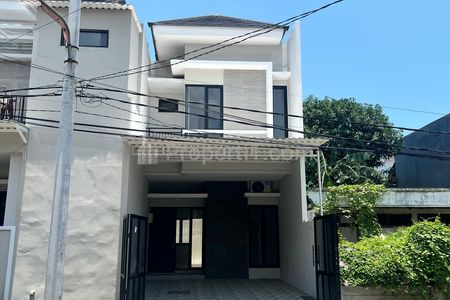 Dijual Rumah Baru 2 Lantai FREE BPHTB dan Notaris Kutisari Indah, Tenggilis Mejoyo Surabaya