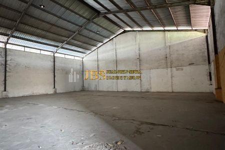 Dijual/Disewakan Gudang 1 Tingkat Siap Pakai di Jalan Irian Barat - Sampali, Deli Serdang