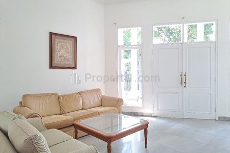 Disewakan Rumah Area Jeruk Purut 5 Bedroom - Jakarta Selatan