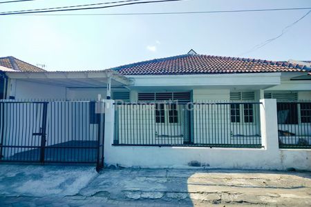 Rumah Dijual/Disewakan di Raya Darmo Indah Tandes Surabaya Barat