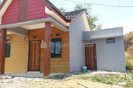 Dijual Rumah Etnik Bergaya Villa di Lokasi Strategis di Cihampelas, Bandung Barat