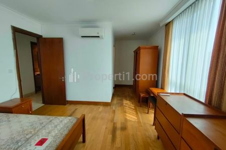 Jual Apartemen Residence 8 SCBD Senopati Astha Jakarta Selatan - 2+1 BR Furnished with Excellent Condition