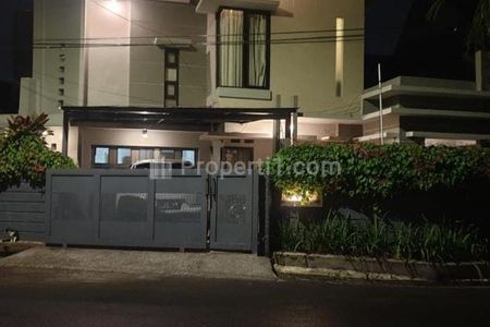 Dijual Rumah 2 Lantai di Jalan Ciateul Tengah, Kota Bandung