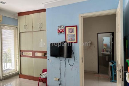 Jual Cepat di Bawah Pasaran Rumah Minimalis 2 Lantai di Central Park A. Yani Ketintang Surabaya