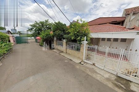 Dijual Tanah Bonus Rumah Lama Strategis di Mampang Prapatan, Jakarta Selatan
