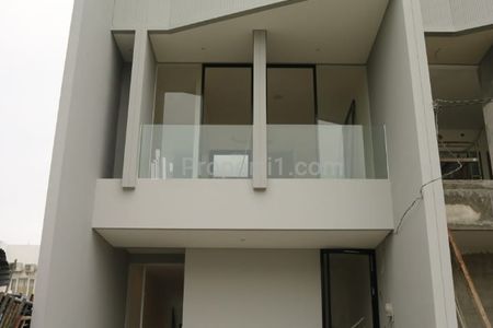 Jual Rumah Siap Huni di Dian Istana Wiyung Surabaya Barat