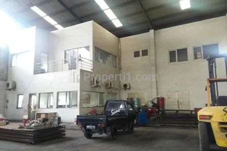 Dijual Cepat Gudang Pinggir Jalan Raya Utama, Pondok Ungu, Bekasi Kota, Dekat Summarecon Akses Kontainer 40 Feat - Luas Tanah 8.725 m2