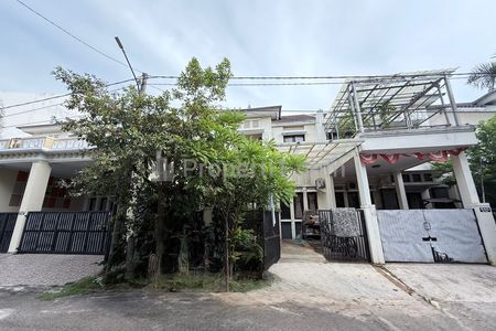 Dijual Rumah Murah Hadap Taman Cluster Aralia Harapan Indah Bekasi