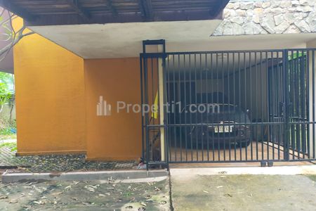 Sewa Rumah Town House dengan Swimming Pool di Kemang-Bangka, Mampang Prapatan, Jakarta Selatan