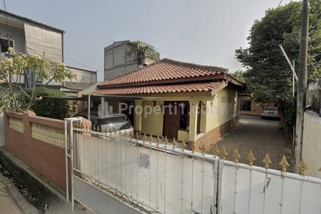 Jual Rumah Bagus Luas di Jalan Haji Amsar, Cipulir, Kebayoran Lama, Jakarta Selatan