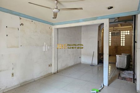 Jual Ruko 3 Tingkat Siap Pakai di Komplek MMTC Jalan Williem Iskandar/Pancing - Medan