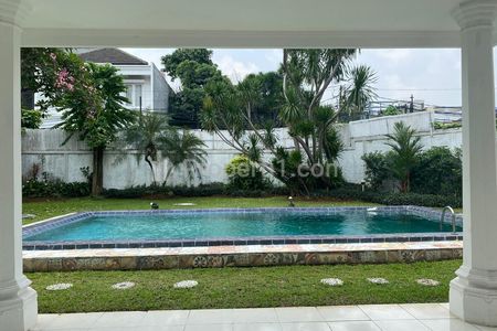 Disewakan Rumah Area Jeruk Purut Jakarta Selatan, dengan 4 Kamar Tidur LT 750 sqm